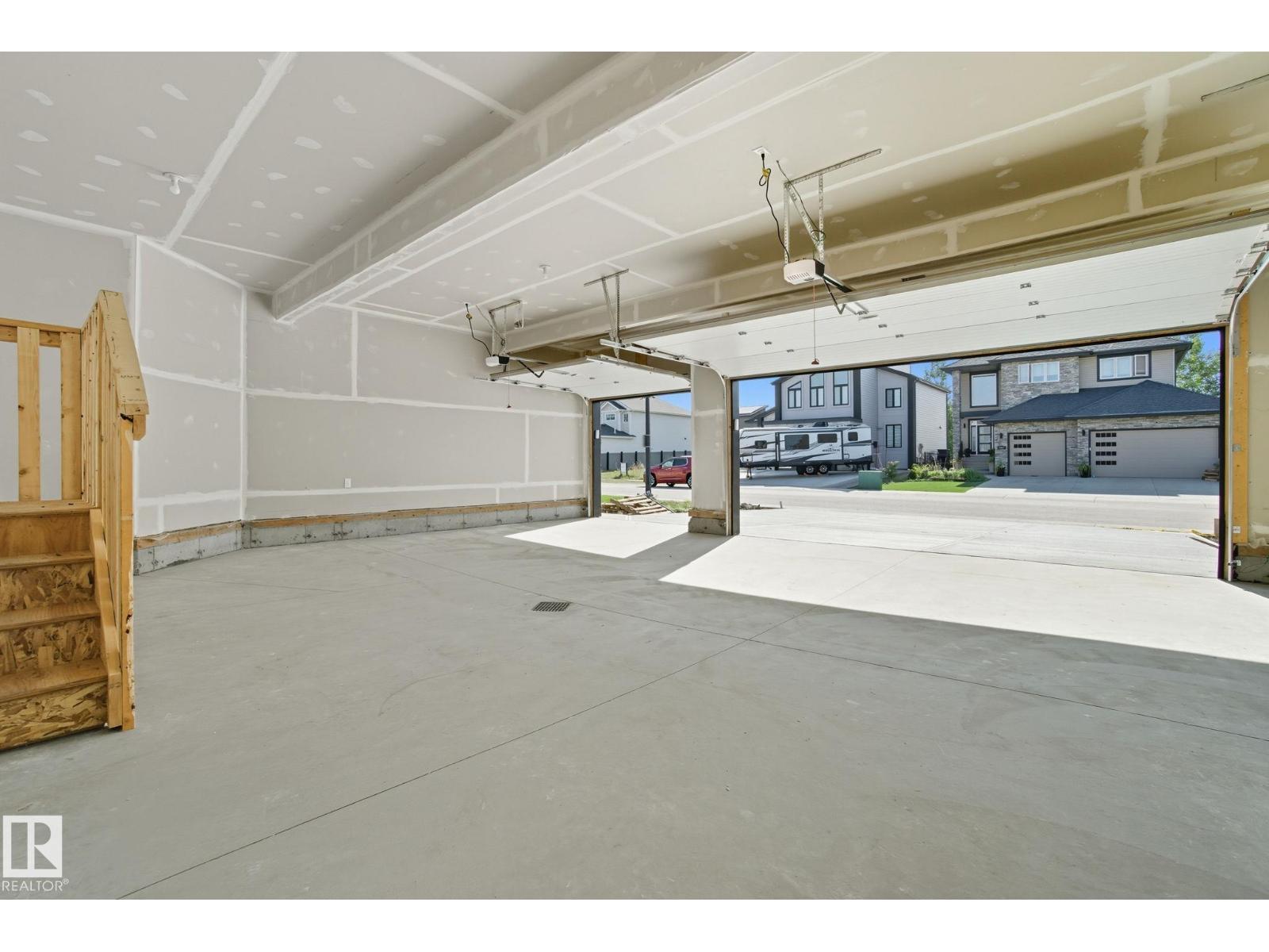 2006 GENESIS LN, Stony Plain