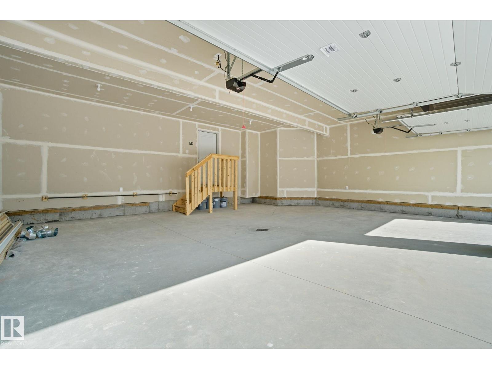 2006 GENESIS LN, Stony Plain