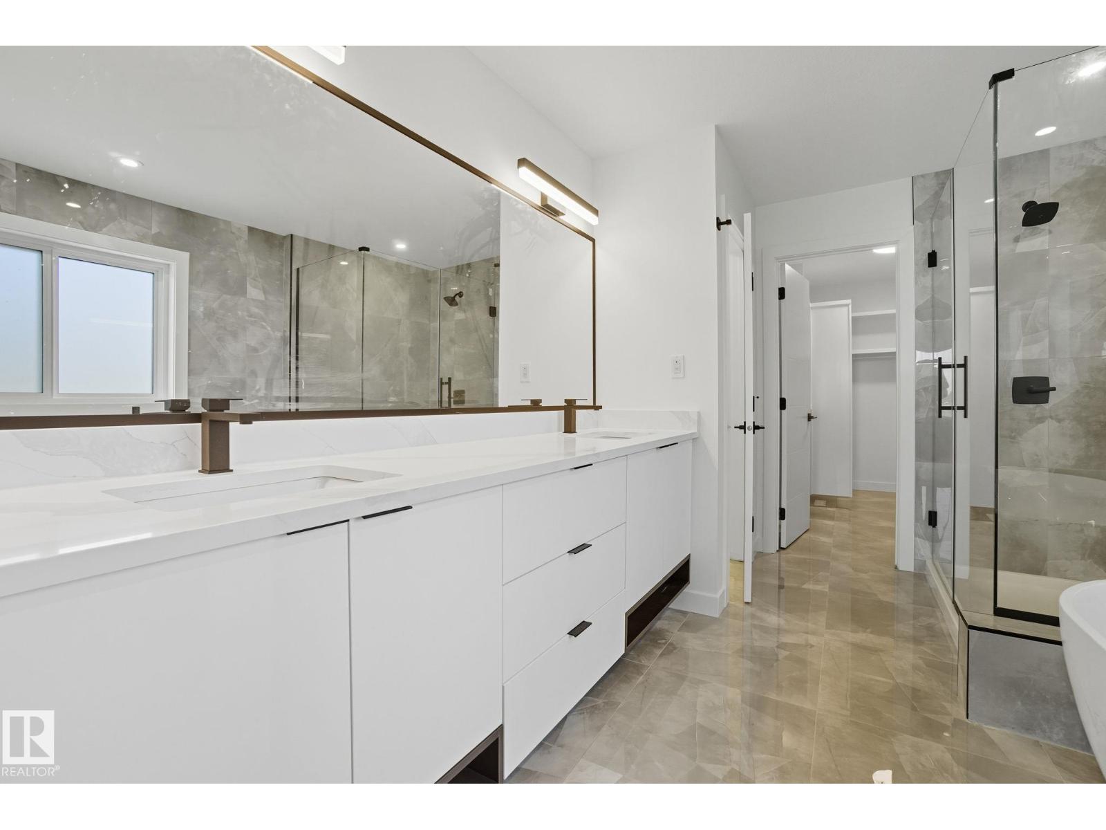 2006 GENESIS LN, Stony Plain