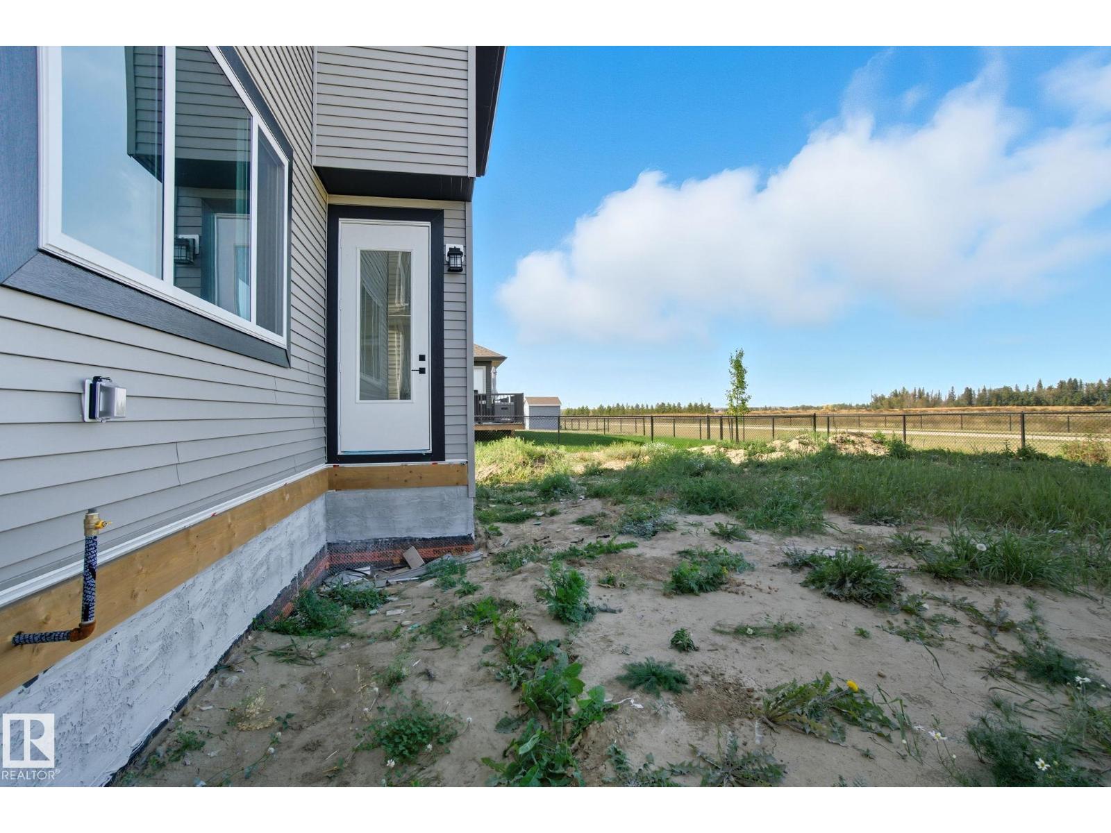 2006 GENESIS LN, Stony Plain