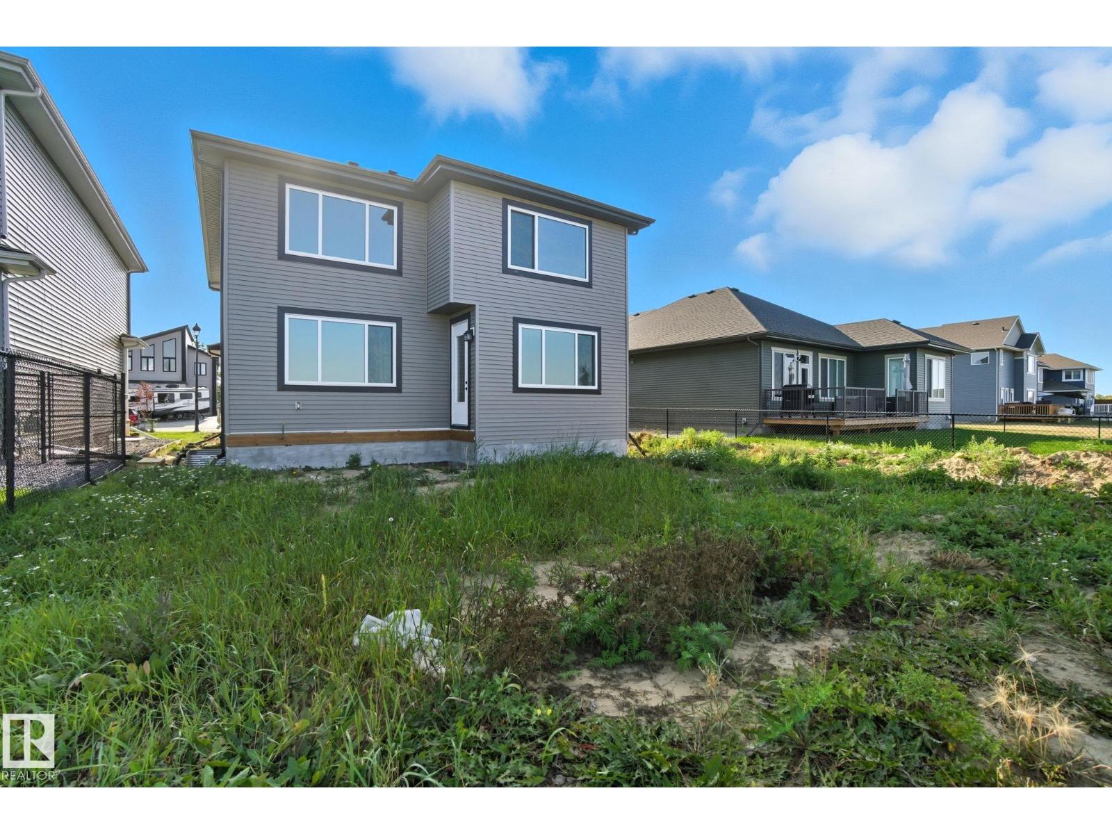 2006 GENESIS LN, Stony Plain