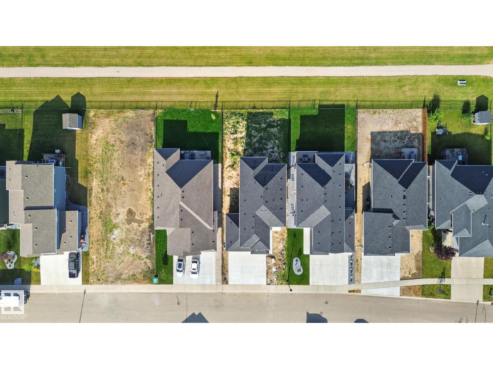 2006 GENESIS LN, Stony Plain