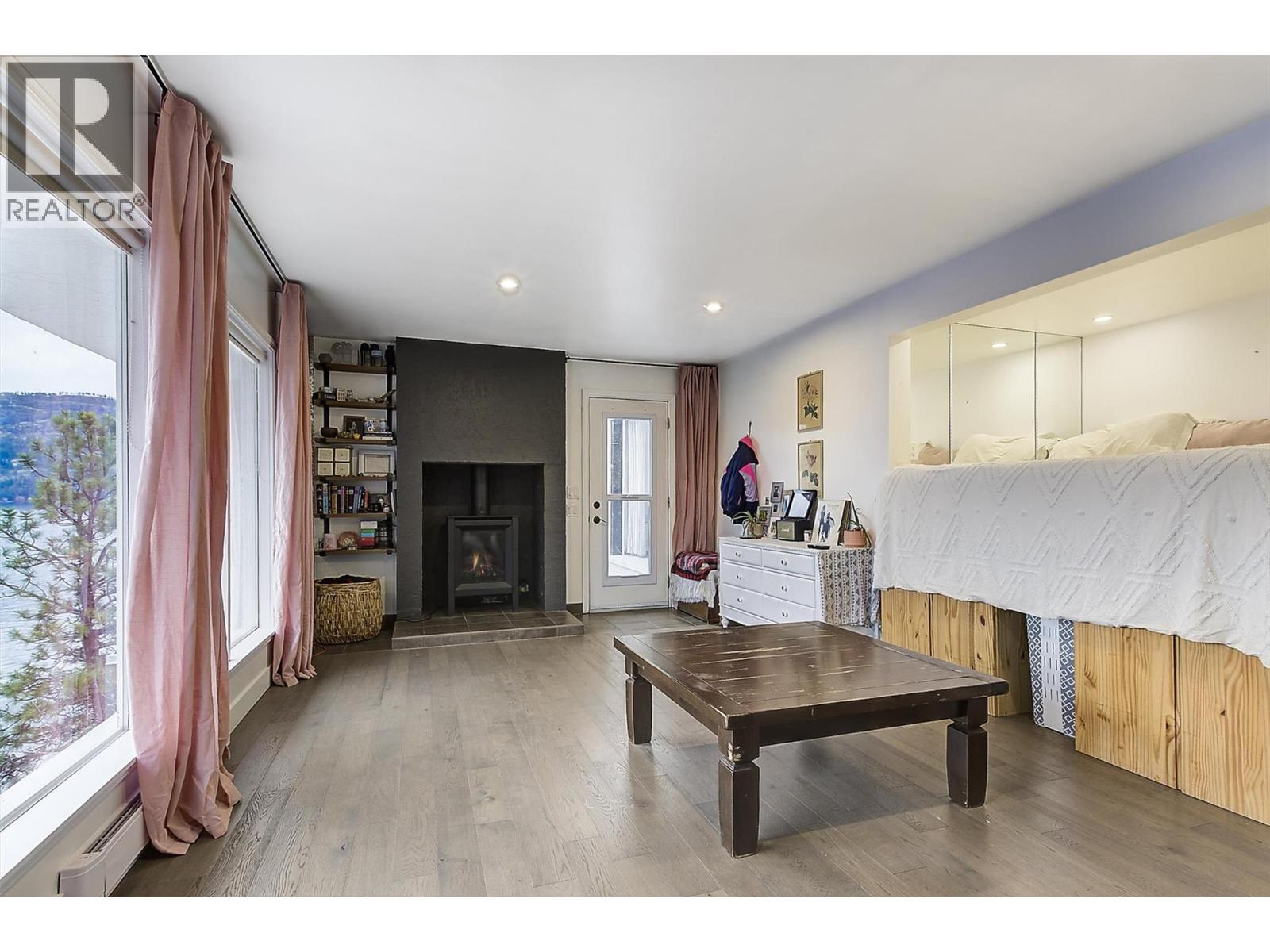  15 Traders Cove Road, Kelowna