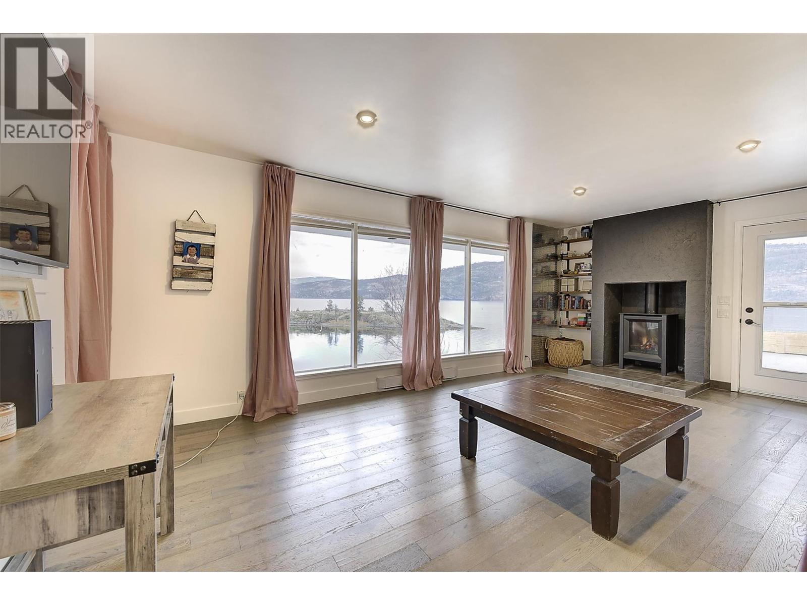  15 Traders Cove Road, Kelowna