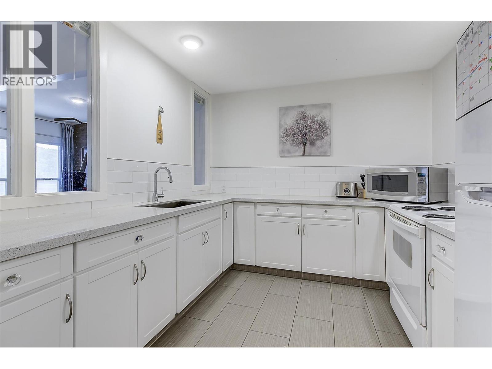  15 Traders Cove Road, Kelowna