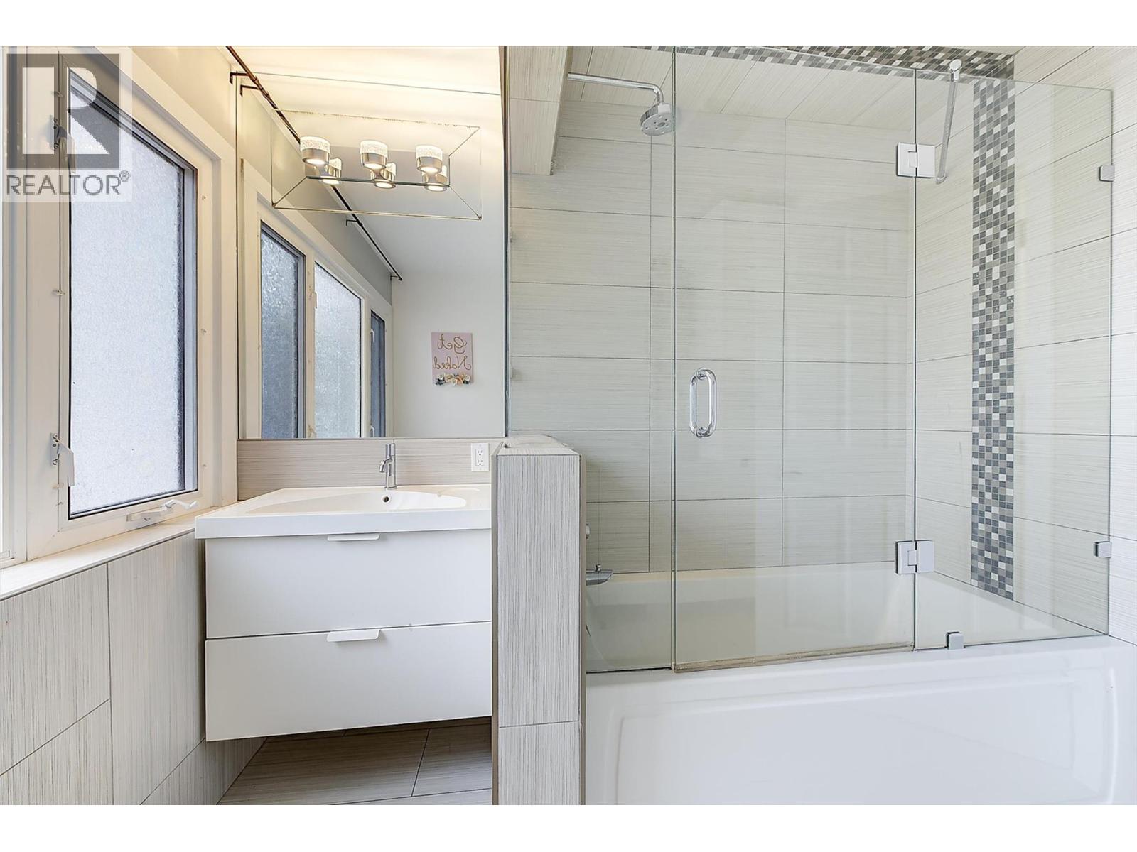  15 Traders Cove Road, Kelowna