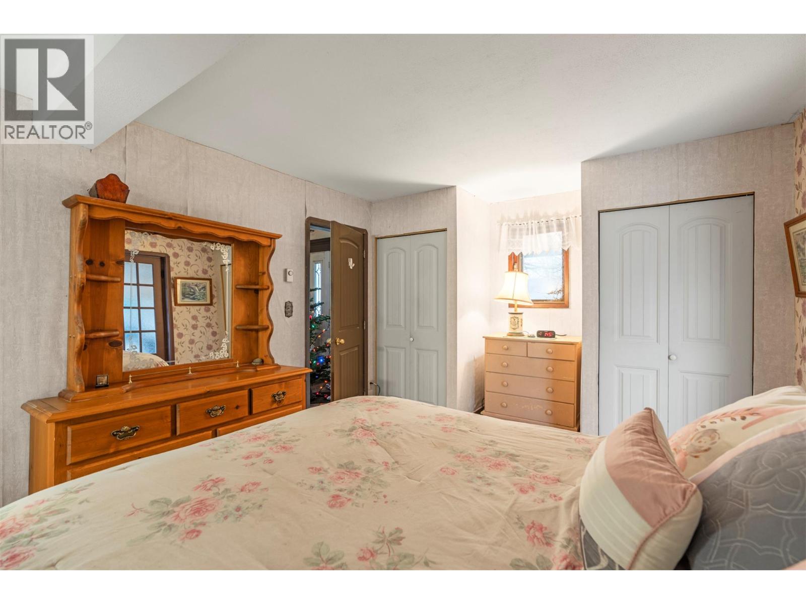  1978 Pleasant Valley Road, Spallumcheen