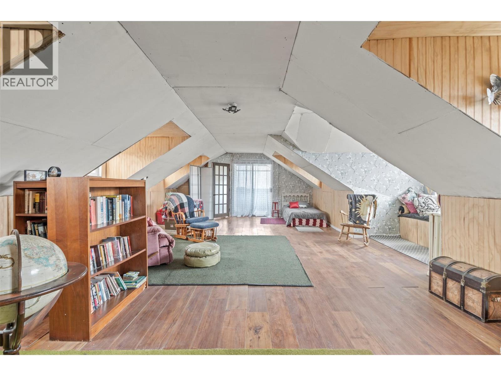  1978 Pleasant Valley Road, Spallumcheen