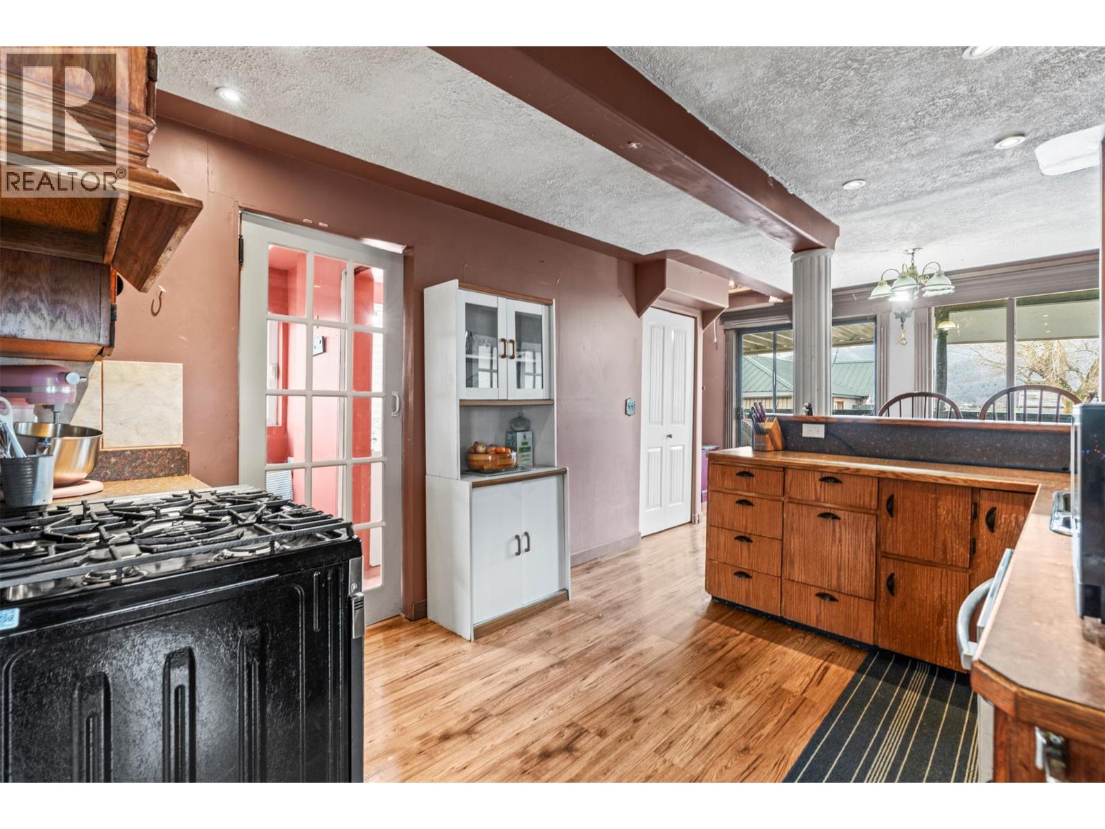  1978 Pleasant Valley Road, Spallumcheen