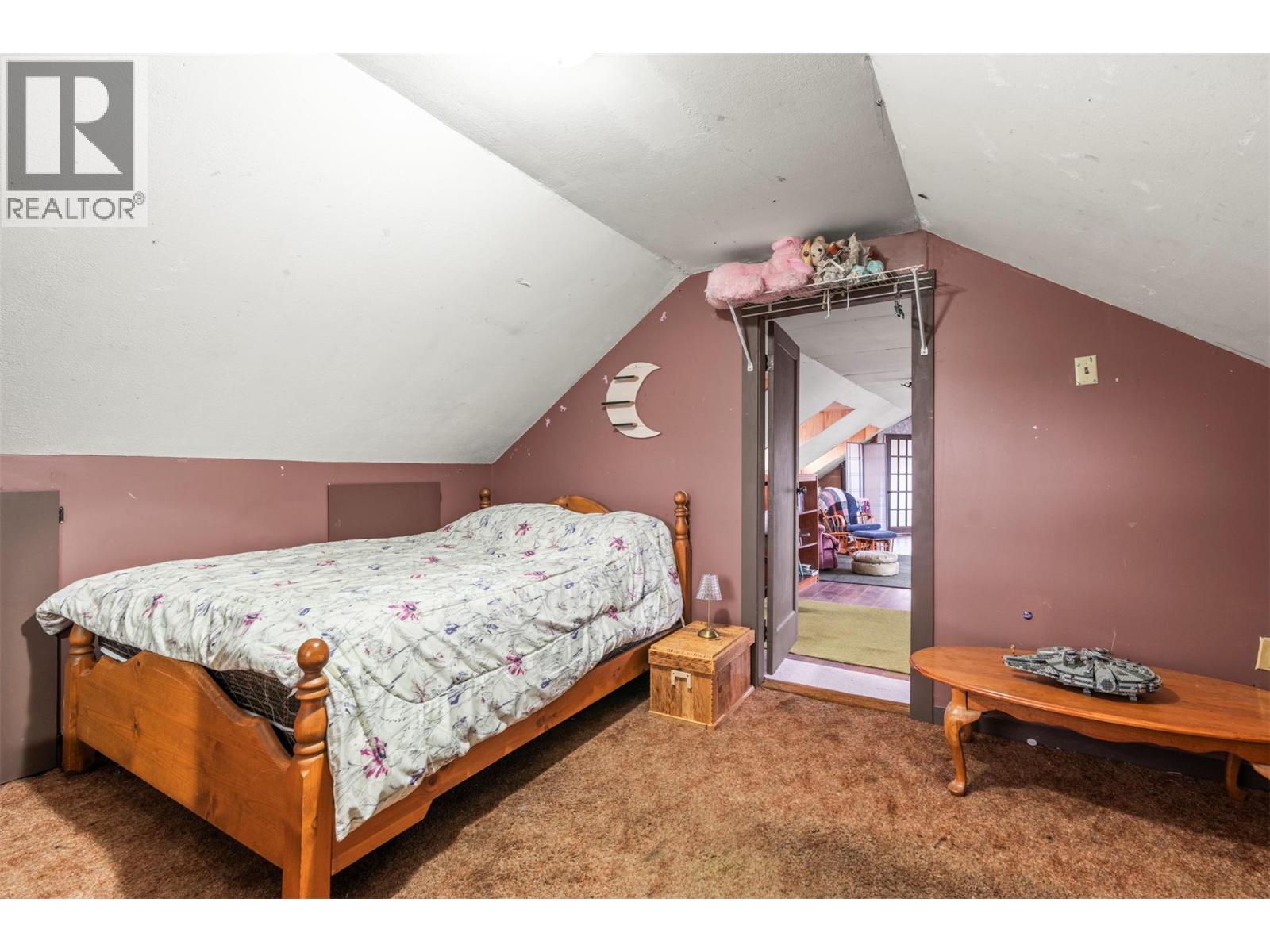  1978 Pleasant Valley Road, Spallumcheen