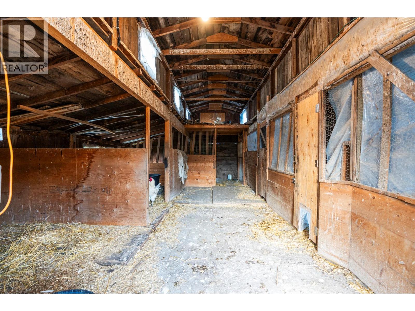  1978 Pleasant Valley Road, Spallumcheen