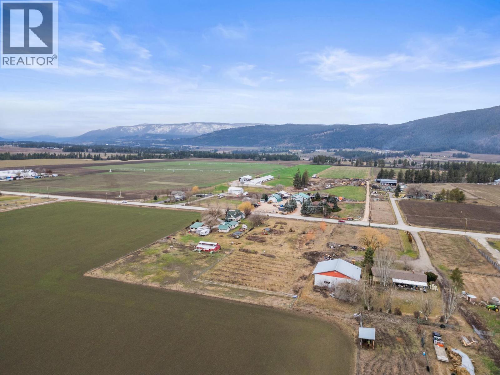  1978 Pleasant Valley Road, Spallumcheen