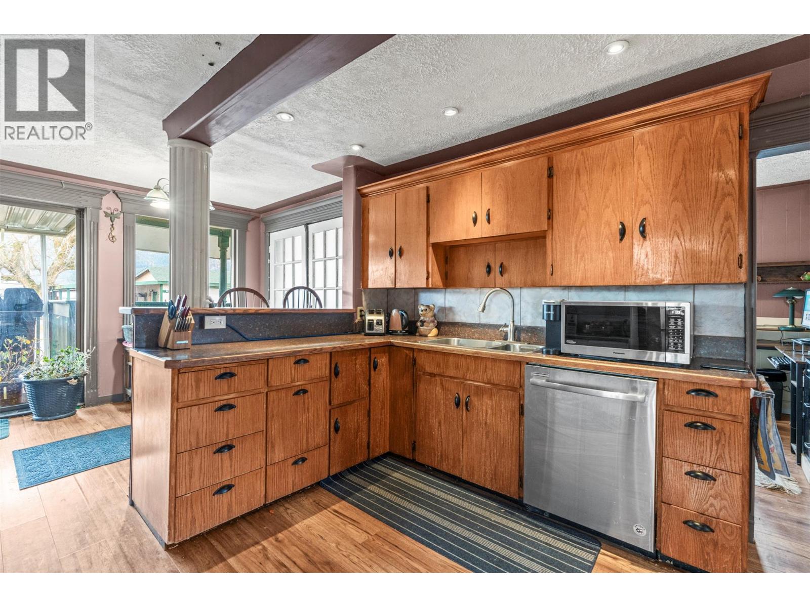  1978 Pleasant Valley Road, Spallumcheen