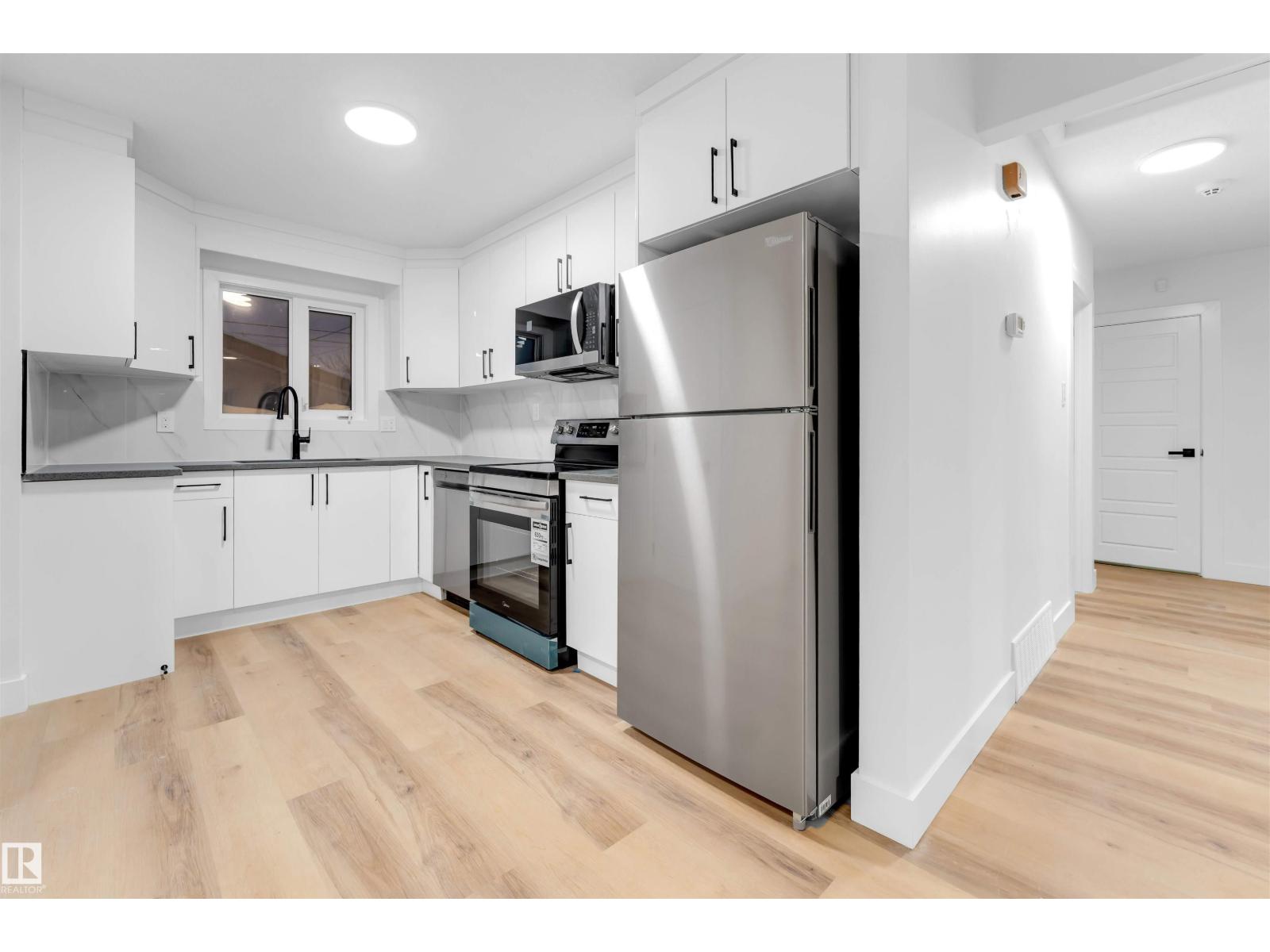 7303 130 AV NW, Edmonton