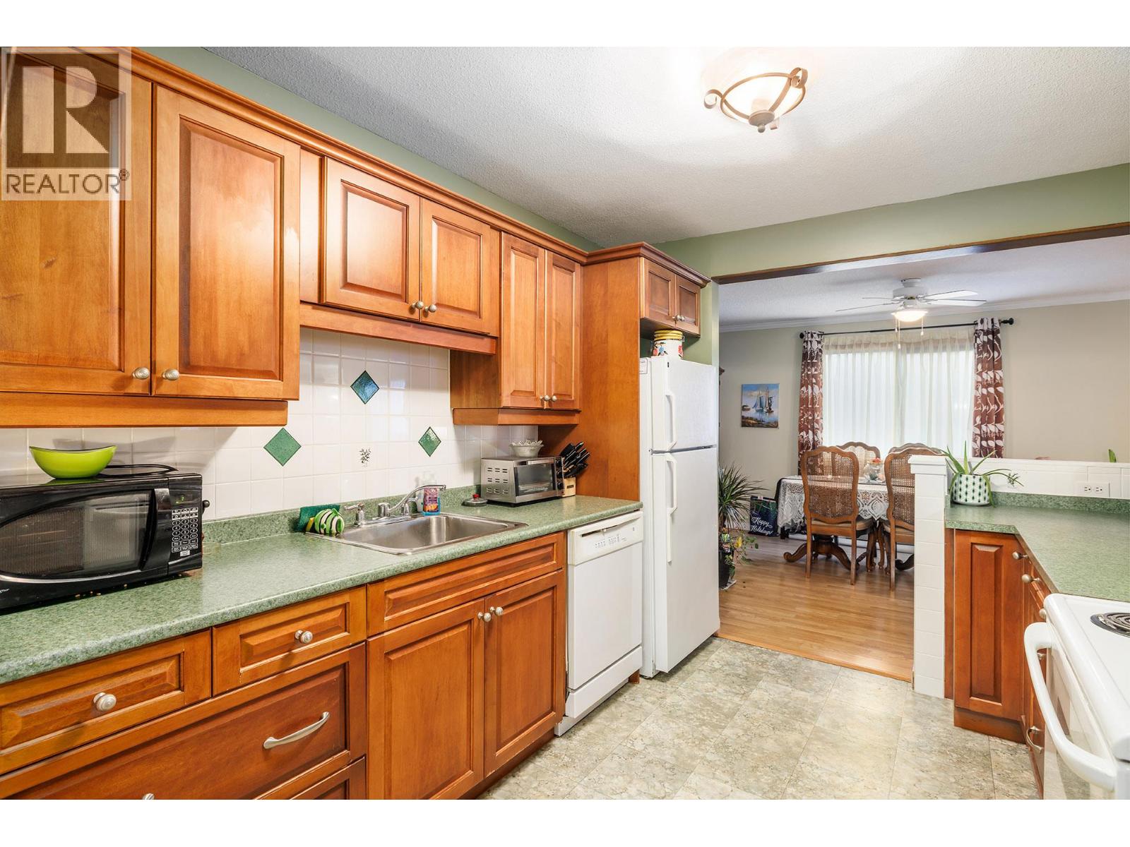 214 1035 Bernard Avenue, Kelowna