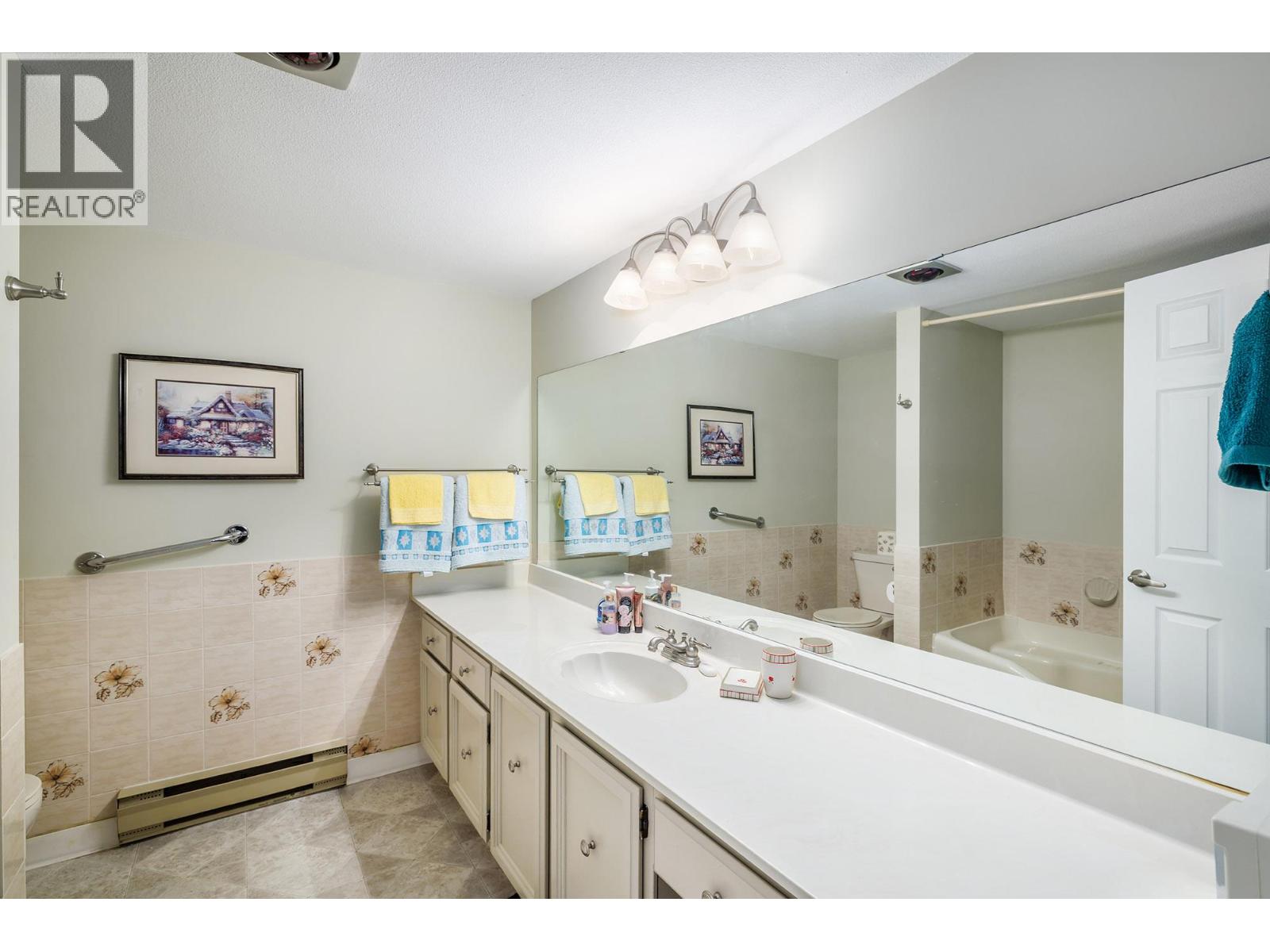 214 1035 Bernard Avenue, Kelowna