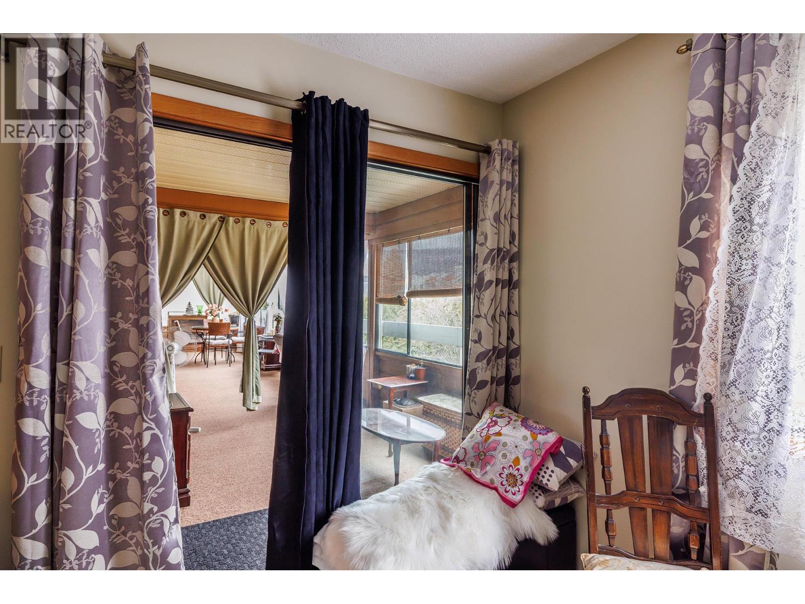 214 1035 Bernard Avenue, Kelowna