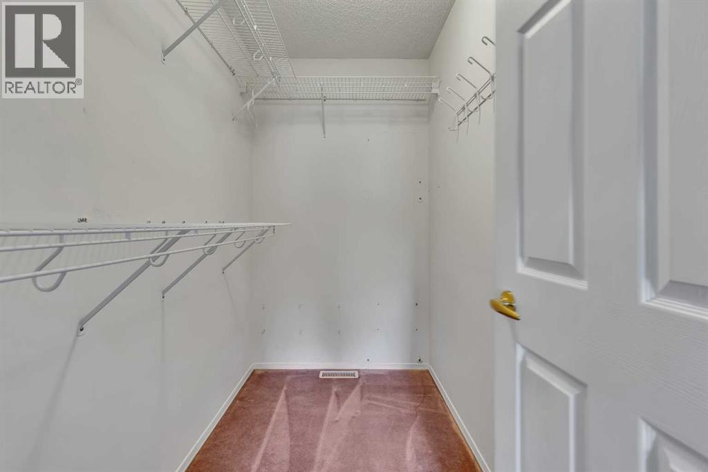 Single Family House for Sale in  Valley Ridge Heights NW Valley Ridge Calgary 