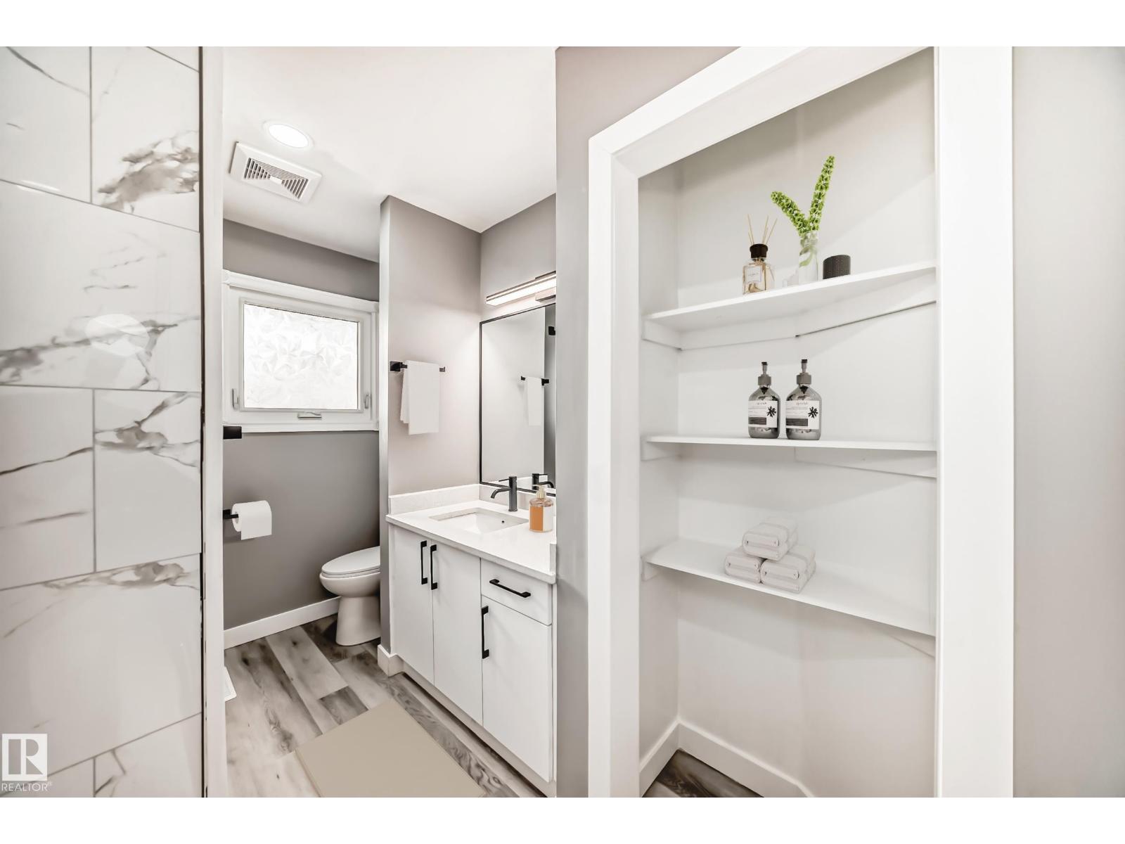 7011 135A AV NW, Edmonton