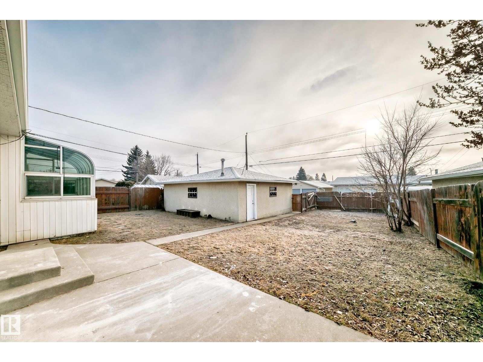 7011 135A AV NW, Edmonton