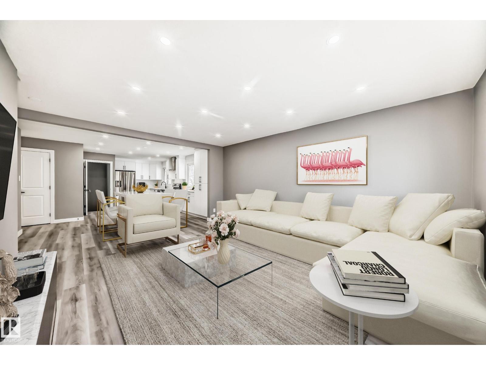 7011 135A AV NW, Edmonton