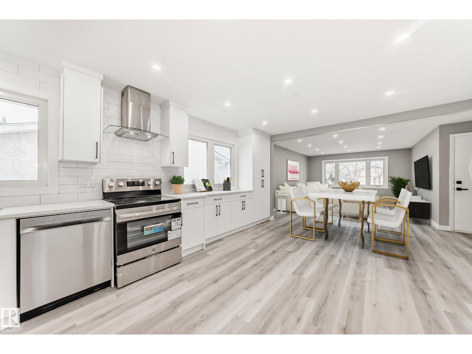 7011 135A AV NW, Edmonton