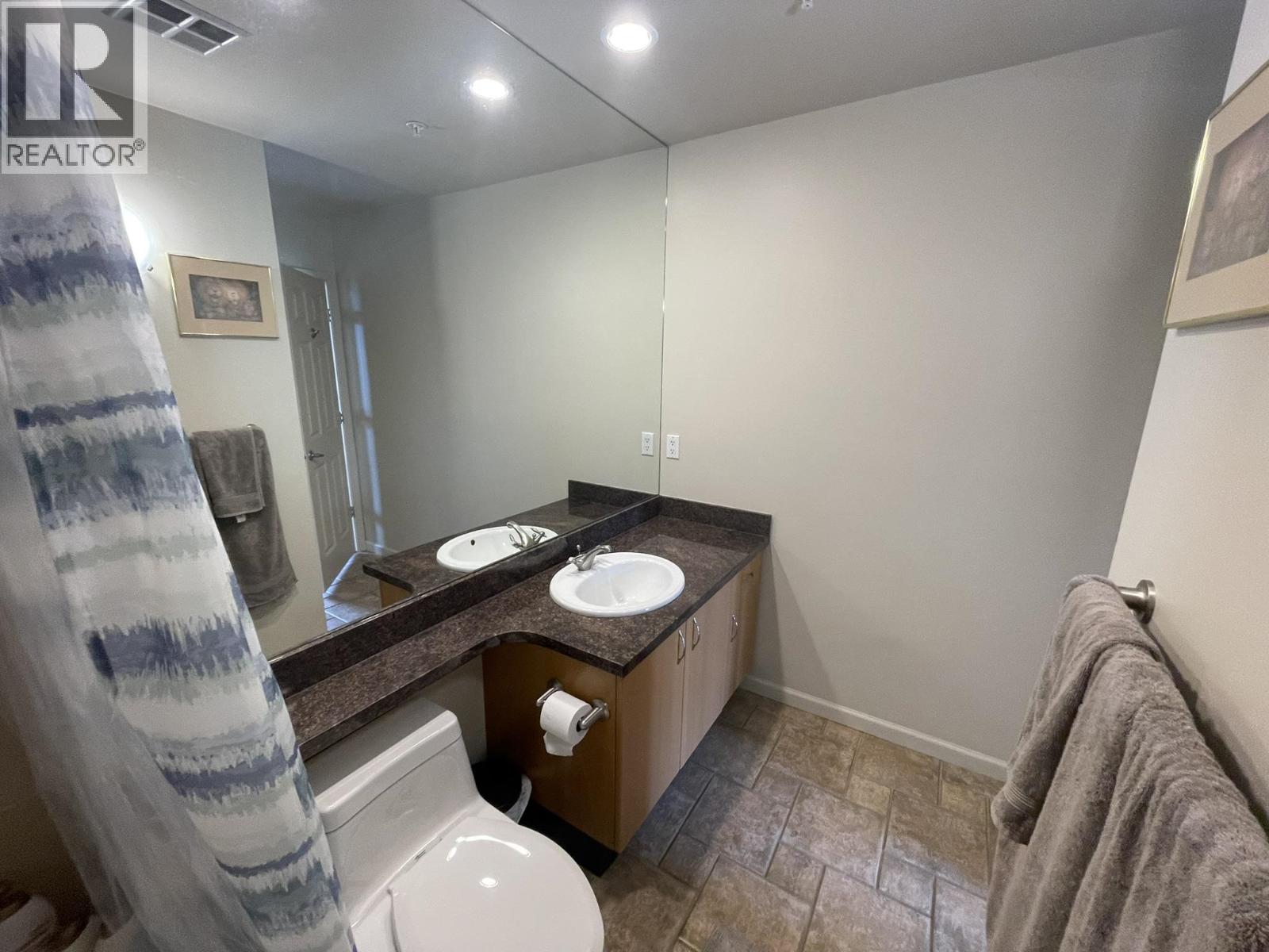 207 580 RAVEN WOODS DRIVE, North Vancouver