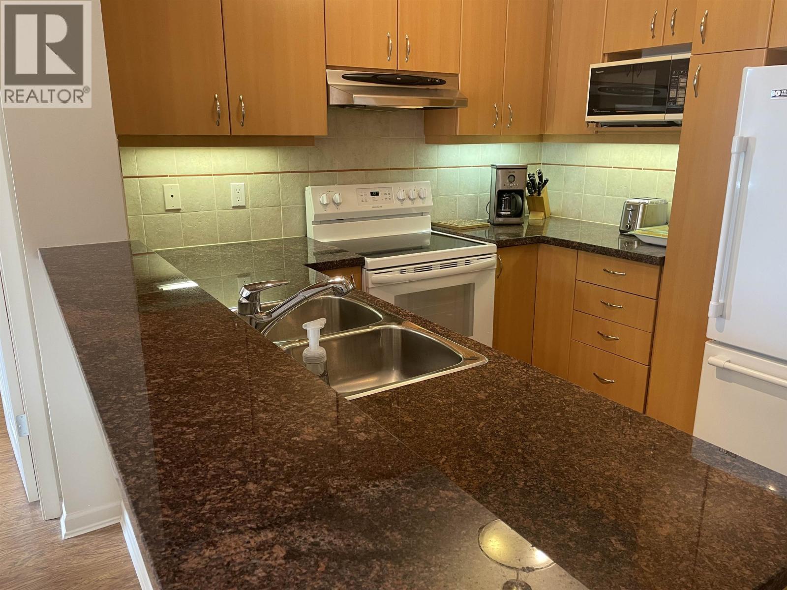 207 580 RAVEN WOODS DRIVE, North Vancouver