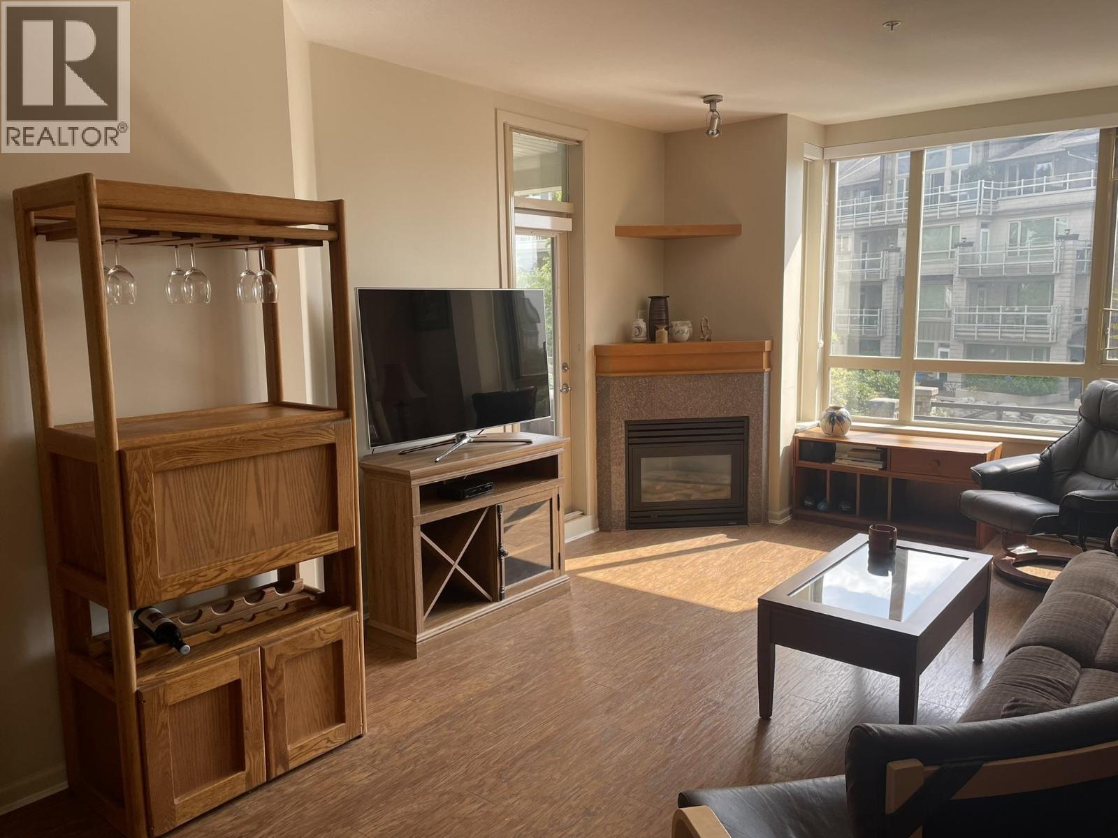 207 580 RAVEN WOODS DRIVE, North Vancouver