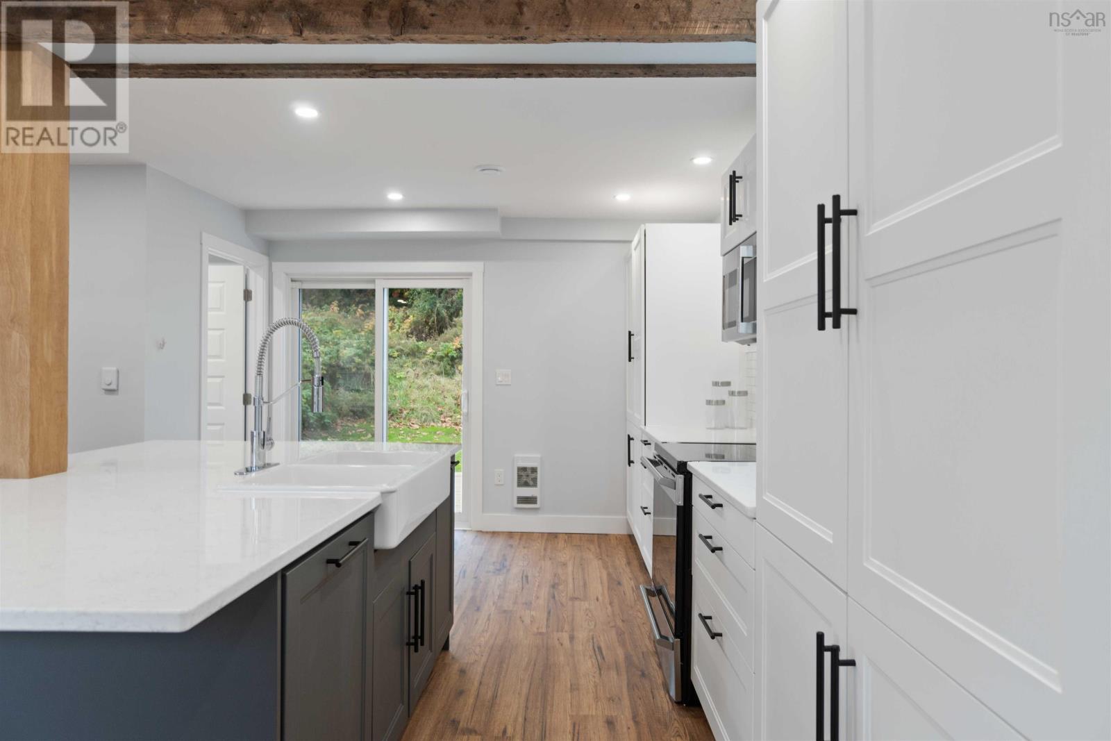 Property 44 of 49 of 139 First Avenue