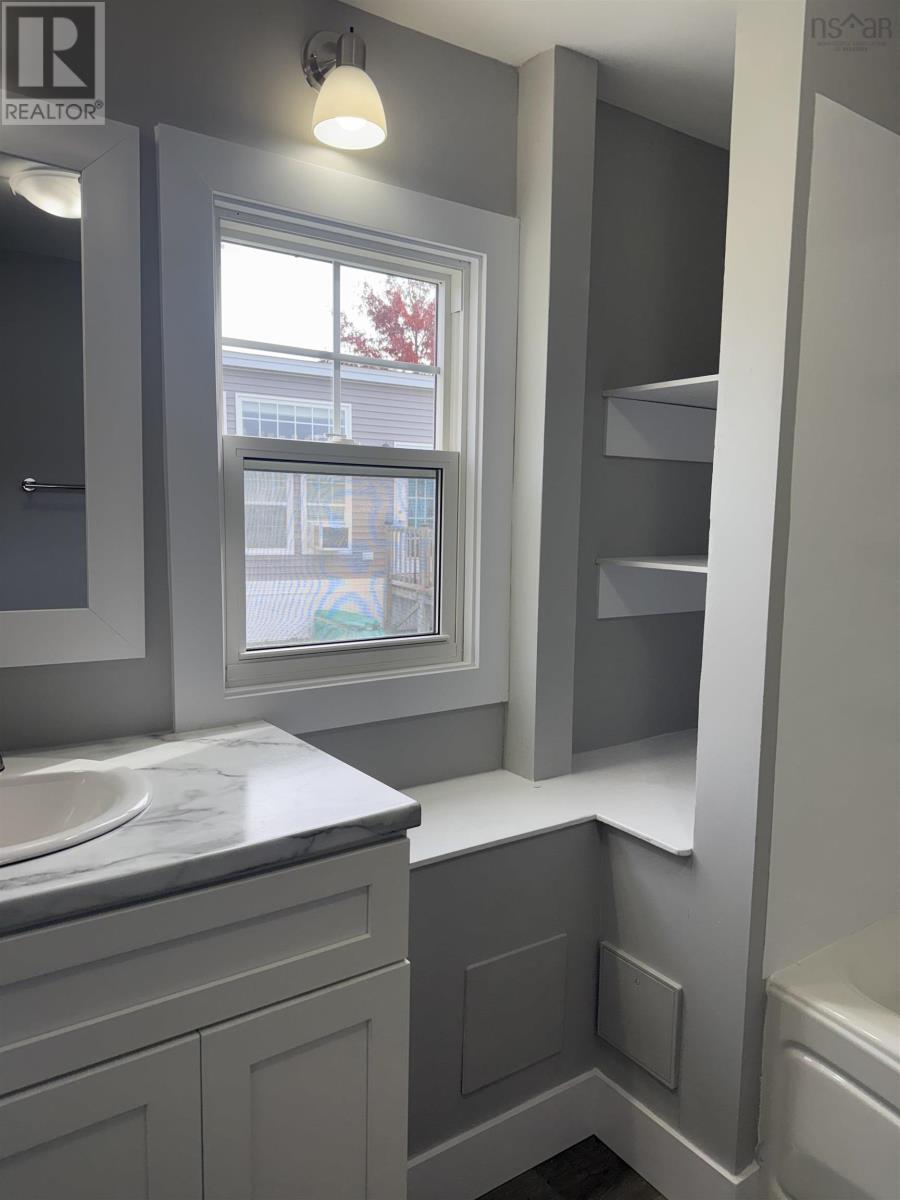 Property 9 of 18 of 31 Johns Pass