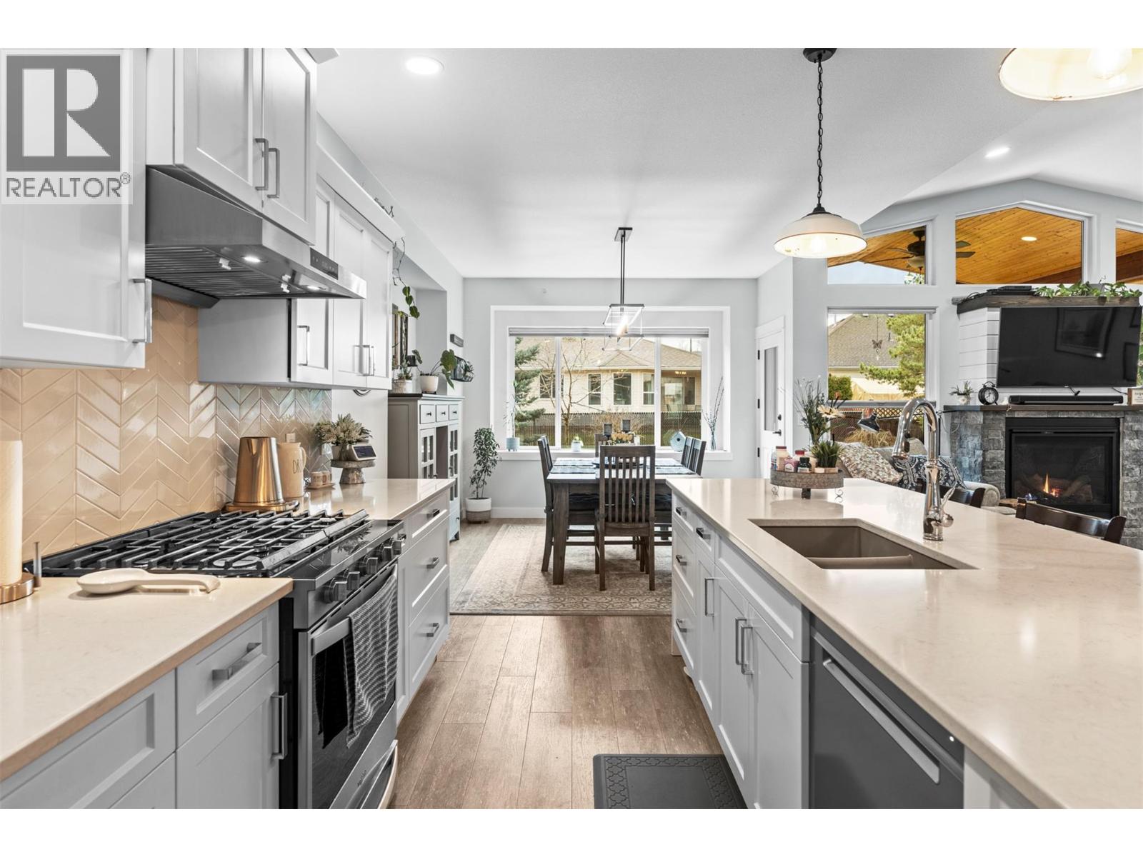 2444 York Avenue Unit# 8, Armstrong