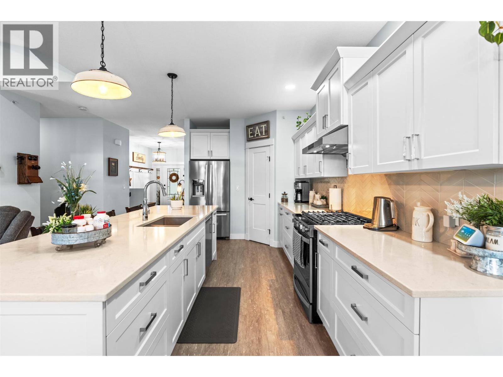 2444 York Avenue Unit# 8, Armstrong