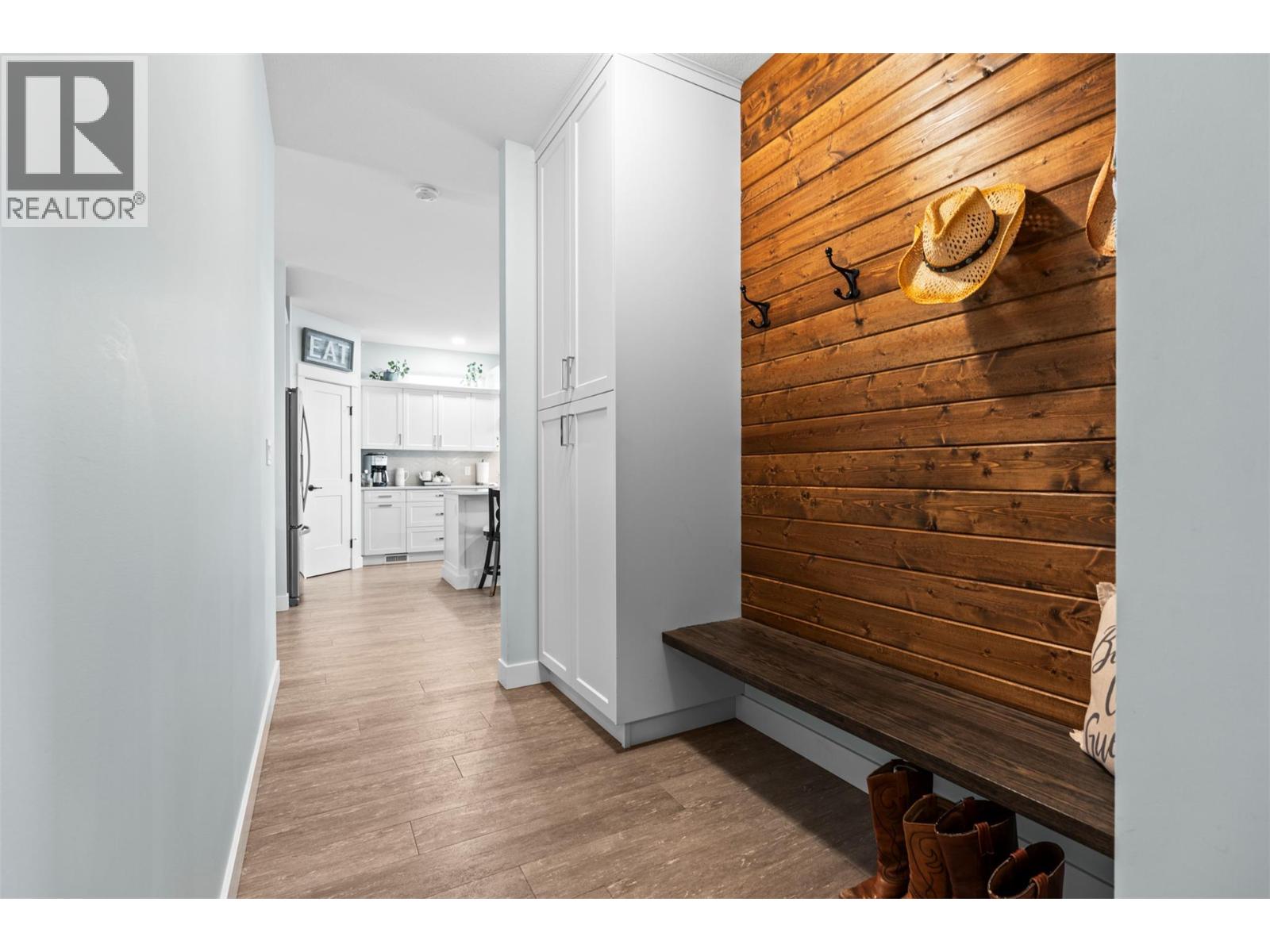 2444 York Avenue Unit# 8, Armstrong