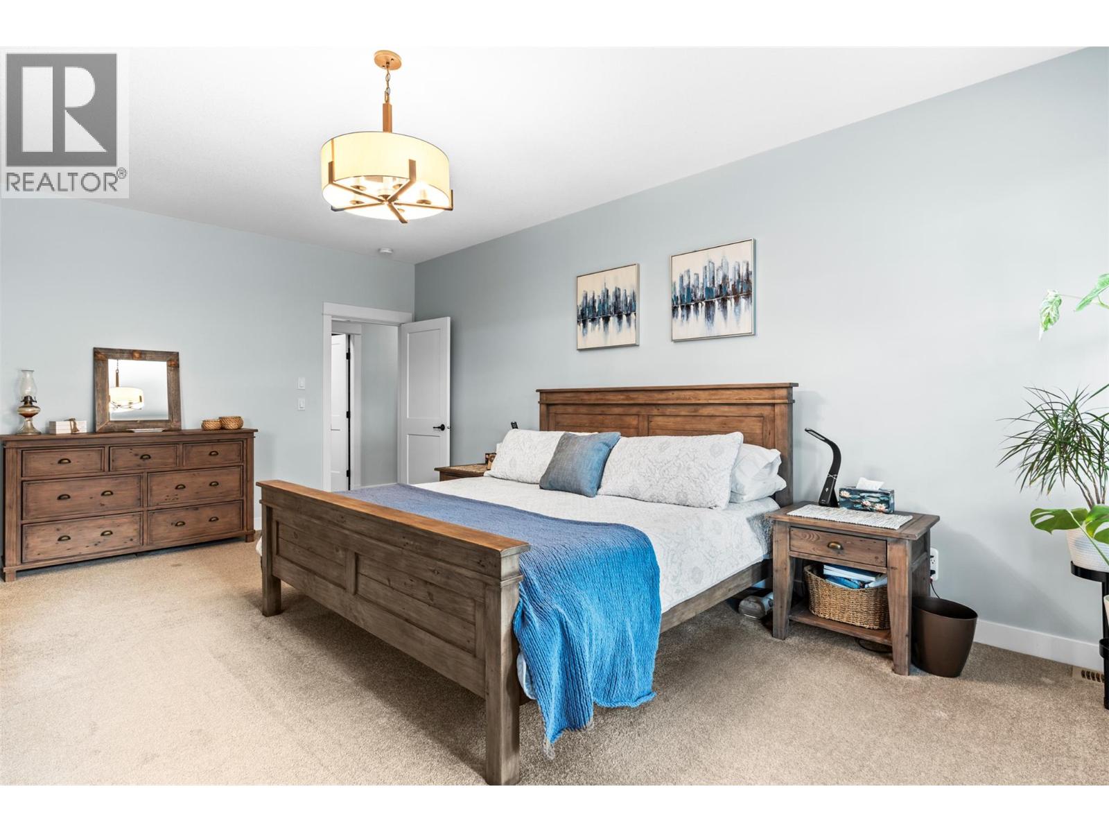 2444 York Avenue Unit# 8, Armstrong