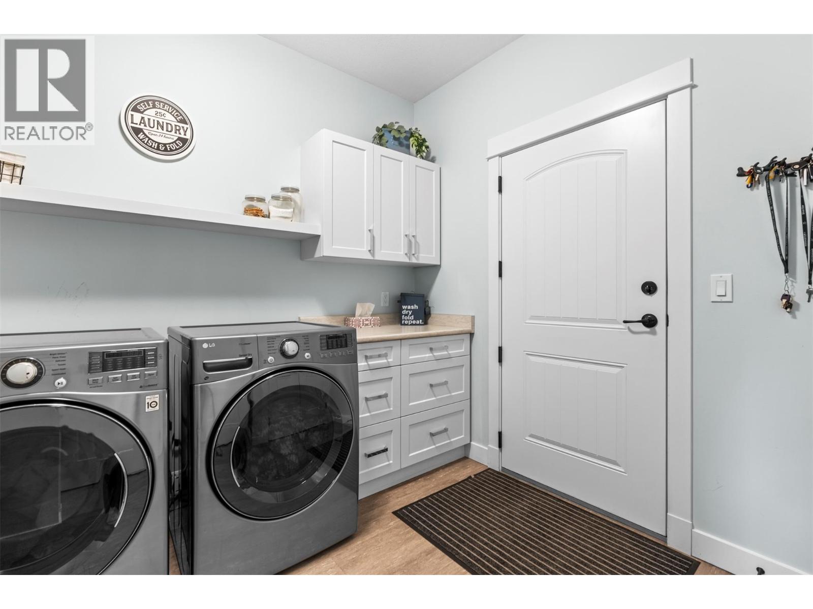 2444 York Avenue Unit# 8, Armstrong