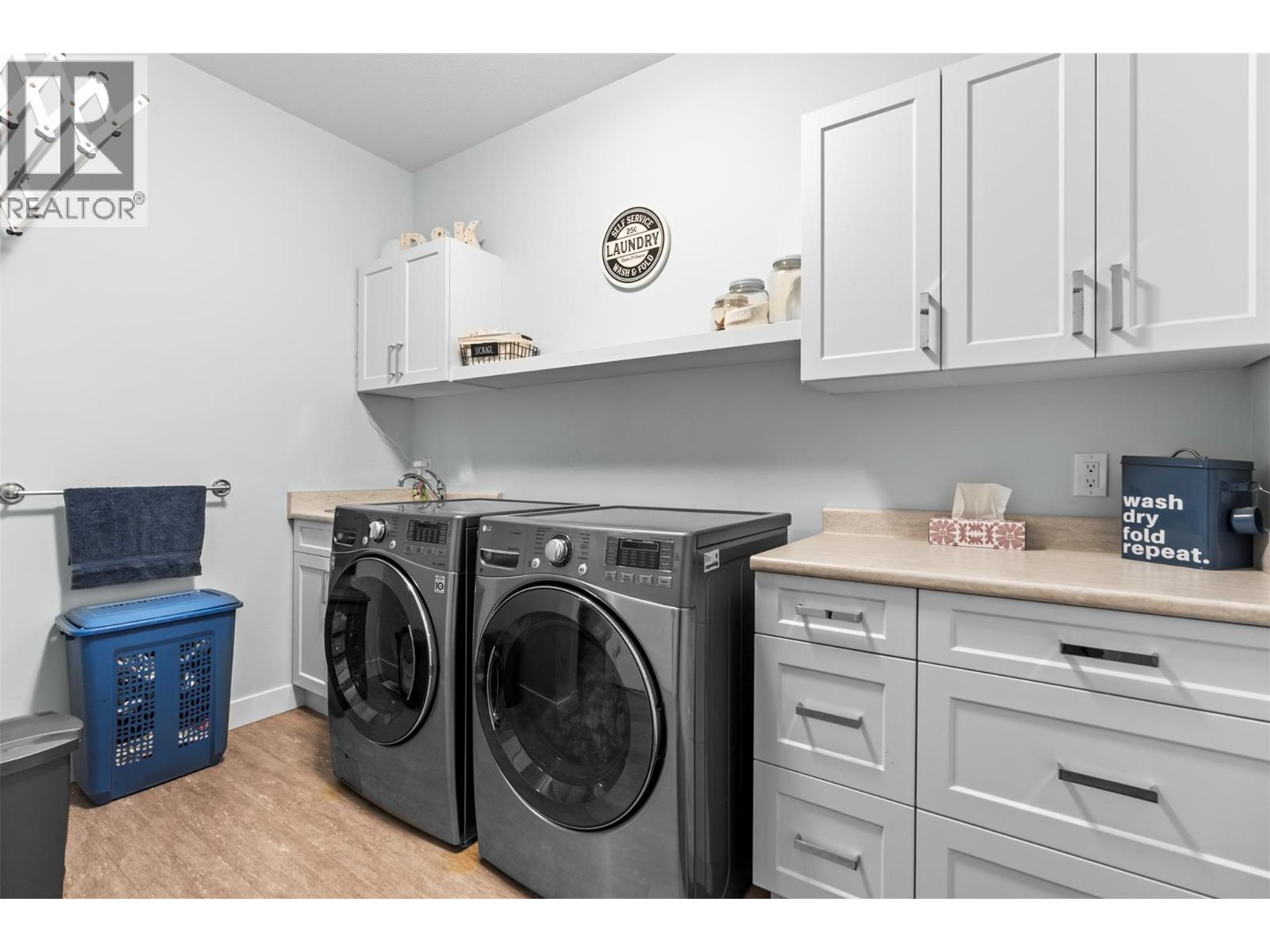 2444 York Avenue Unit# 8, Armstrong