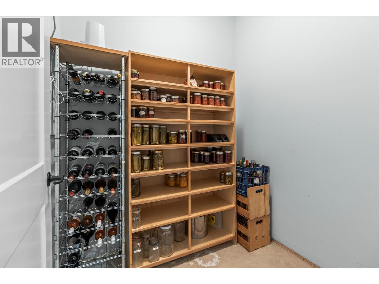 2444 York Avenue Unit# 8, Armstrong