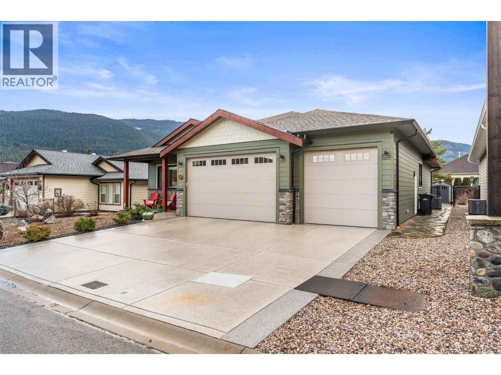 2444 York Avenue Unit# 8, Armstrong