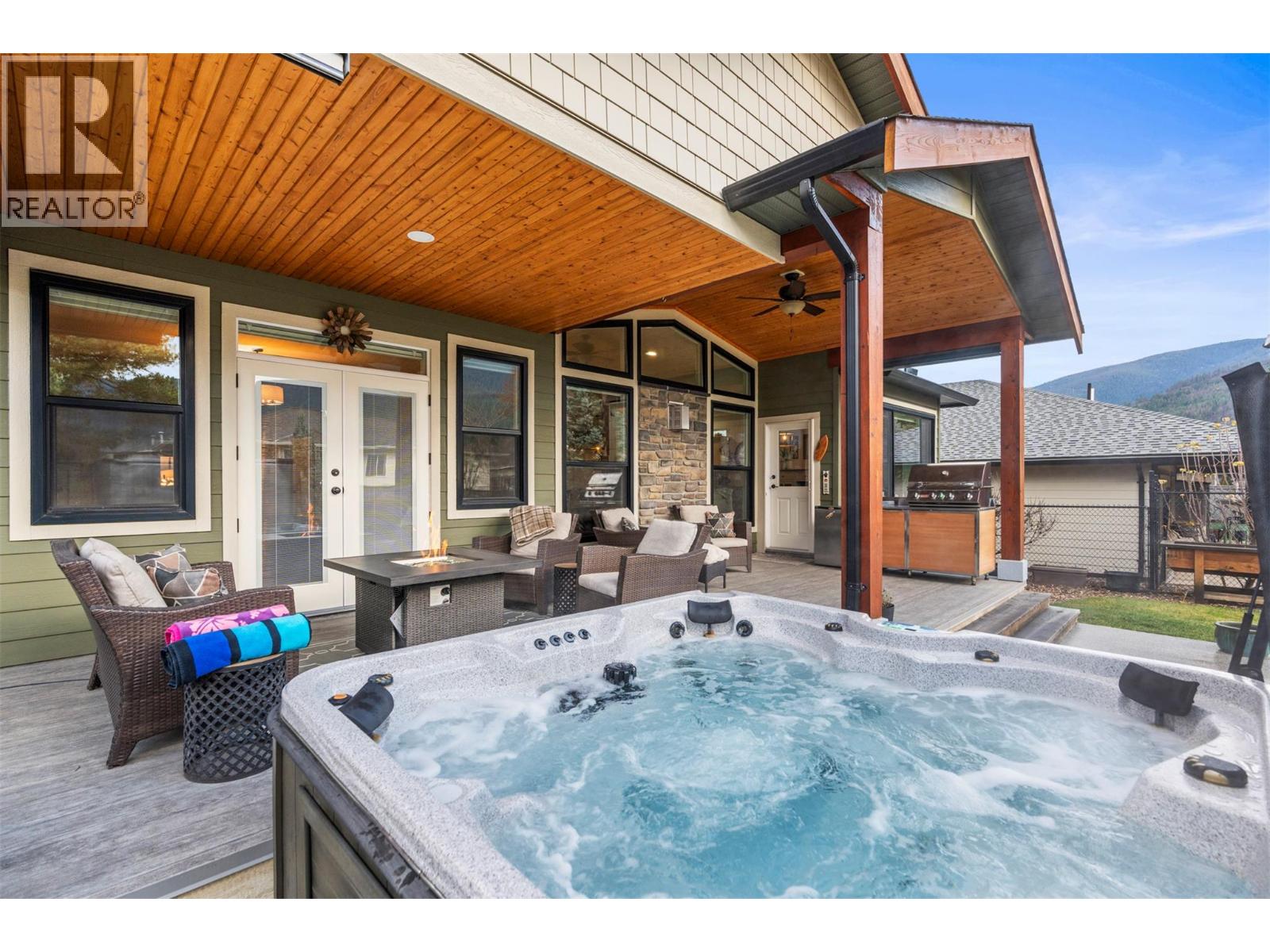 2444 York Avenue Unit# 8, Armstrong