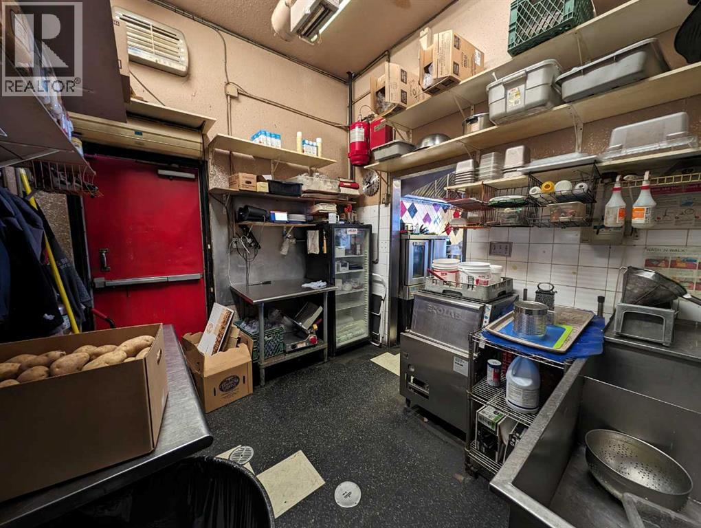 
          710 Gershaw Drive Southwest
            <br/>
            <span>Medicine Hat</span>
            , 
            <span>AB</span>
             <span>T1A5C8</span>
         - Photo 31