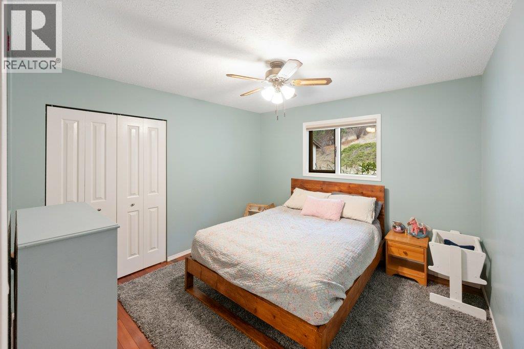 459 Johnson Crescent, Oliver