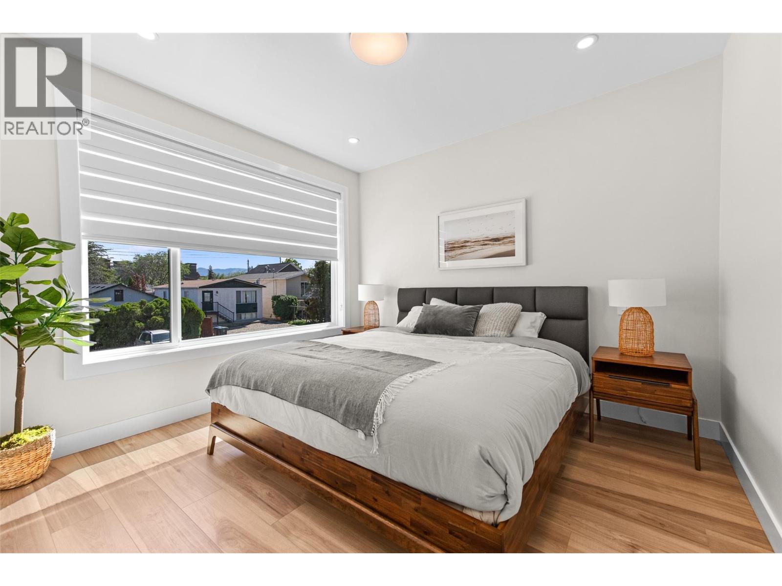 4 1034 Martin Avenue, Kelowna