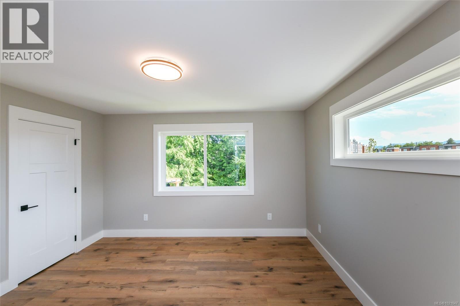 B 2315 McDonald Rd, Comox