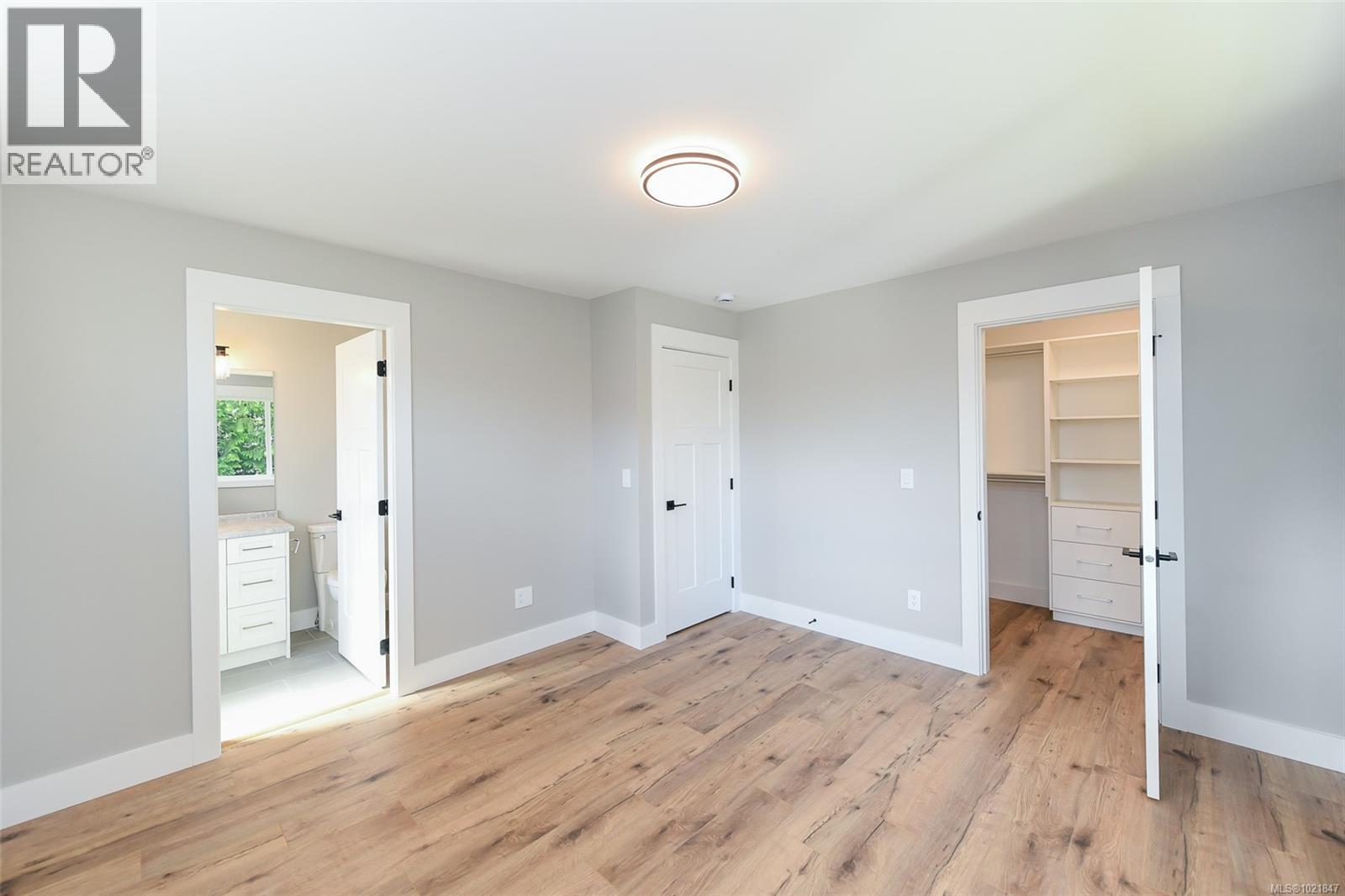 B 2315 McDonald Rd, Comox