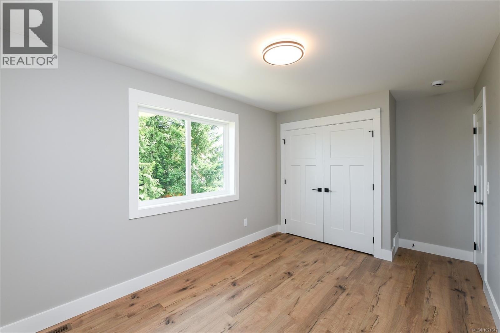 B 2315 McDonald Rd, Comox