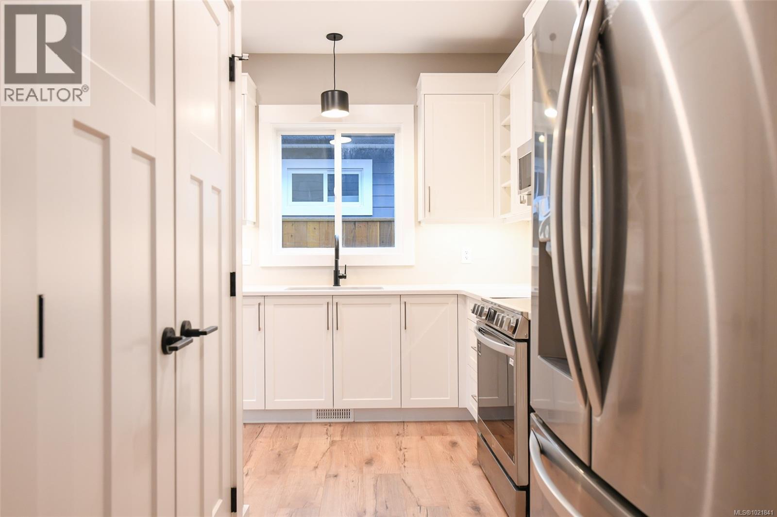 B 2317 McDonald Rd, Comox