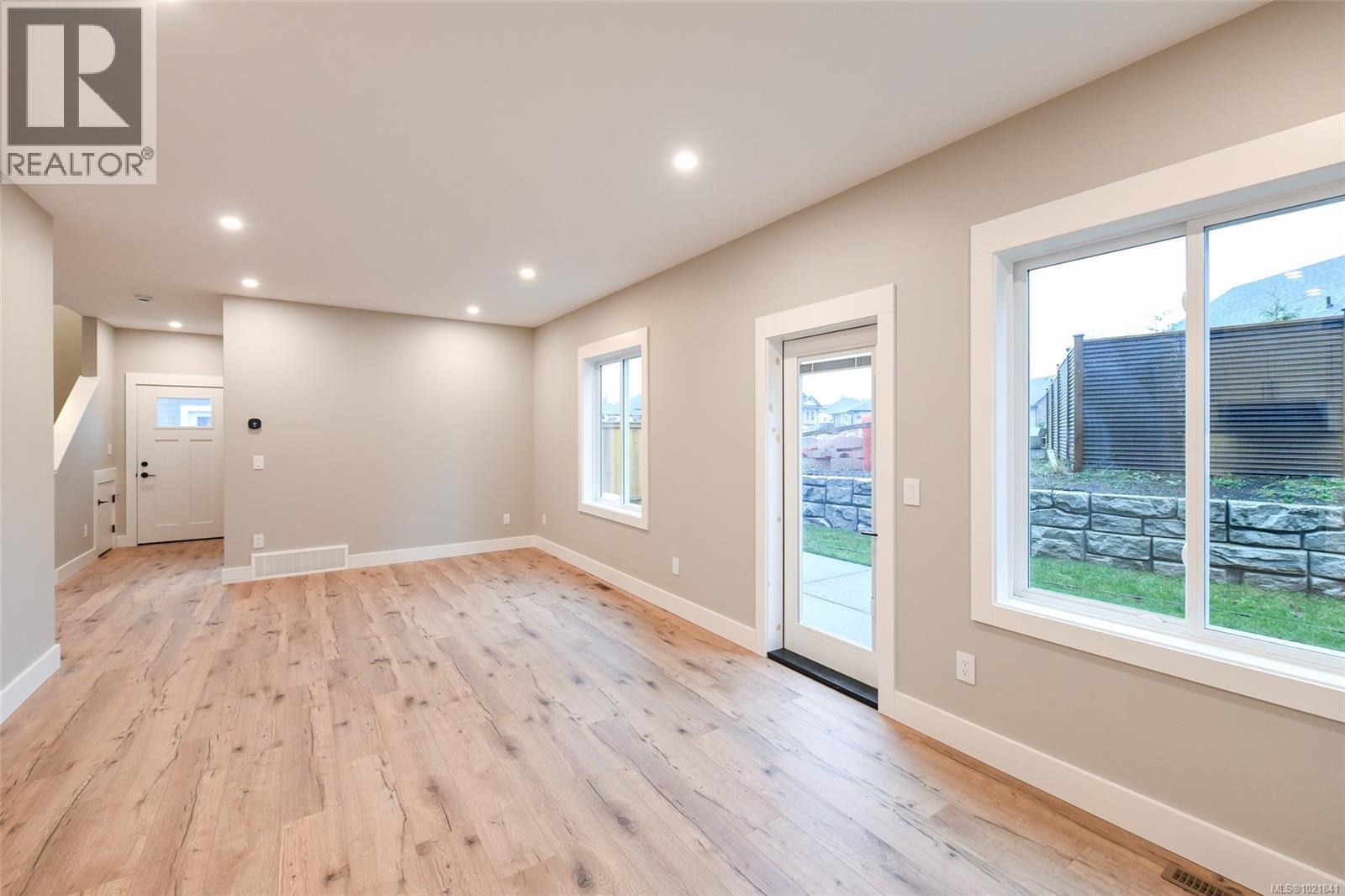 B 2317 McDonald Rd, Comox