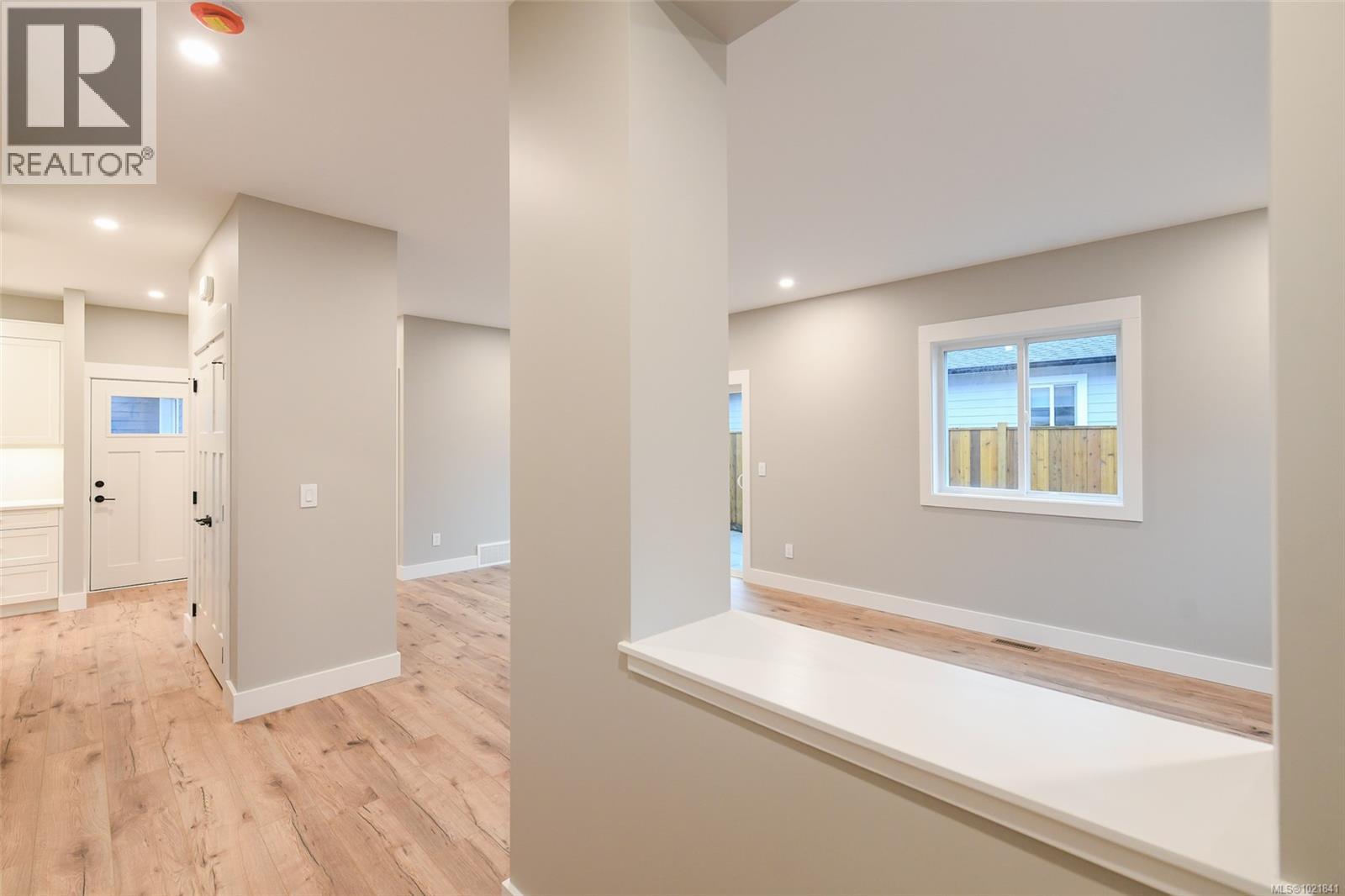 B 2317 McDonald Rd, Comox