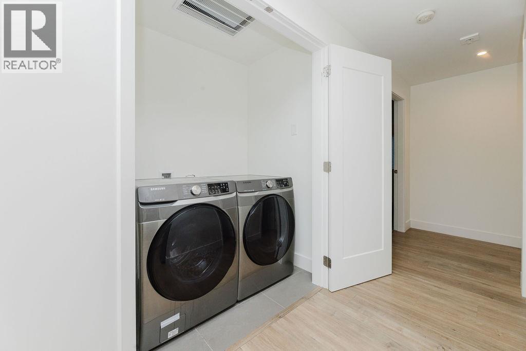 102 710 SCHOOL ROAD, Gibsons